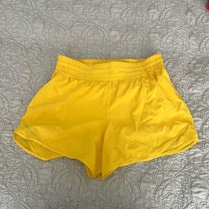 Lululemon hottie hot short